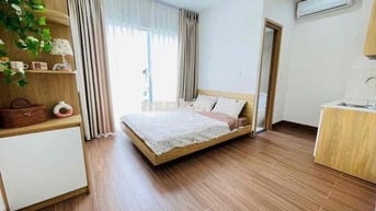 Căn hộ mới xây, full nội thất, có ban công cực thoáng