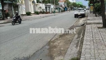Nhà mặt tiền đường Nguyễn Văn Tuôi Thị Trấn Bến Lức.