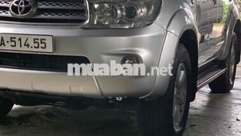 Toyota Fortuner 2010 Số sàn Bạc 184.115 km