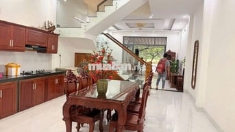 Cho thuê nhà mới 2 tầng đường PHẠM HỮU NHẬT , 3PN giá 22tr/tháng