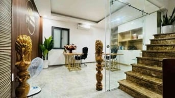 NHÀ XÂY 5 TẦNG - HXH - CẠNH ĐƯỜNG LÊ VĂN THỊNH