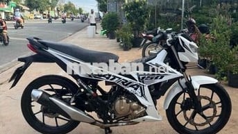 Suzuki Raider Trắng