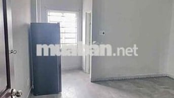 Phòng Mới Ngay Vòng Xoay Chợ Thủ Đức-Mặt Tiền 980 Kha Vạn Cân