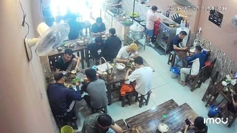 Sang nhượng quán ăn gần công viên Gia Phú
