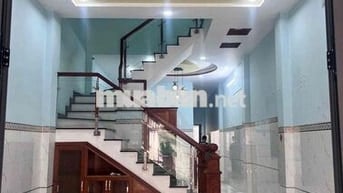 nhà 4x20m 3 tầng 4pn 3wc, hẻm xe tải gần Ngã Tư Gò Mây