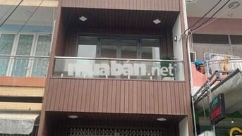 Cần bán gấp căn nhà mặt tiền gần Cầu Rồng