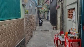 Nhà hẻm 3,5m đường Hòa Hưng. 3,9mx8m,NH 7m.Nhà cũ trệt lầu.Giá 6,3 tỷ
