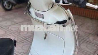 Piaggio Vespa LX 125 ie 2011 Trắng