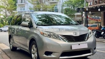 Toyota Sienna LE 2.7 2010 MPV Bạc 109.000 miles