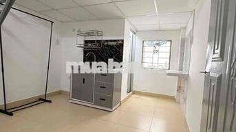 Phòng bếp wc máy lạnh giờ tự do gác cao qua đầu