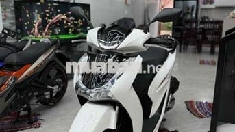 Honda SH 125i 2024 Trắng đen