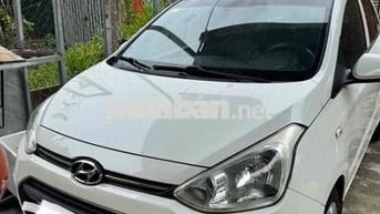Hyundai i10 Sedan 1.25 Trắng Da Nappa