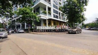 BÁN KHÁCH SẠN, LIỀN KỀ  PHỐ NGUYỄN VĂN LỘC 7 tầng TM- 75m2-mt5m- 35 tỷ