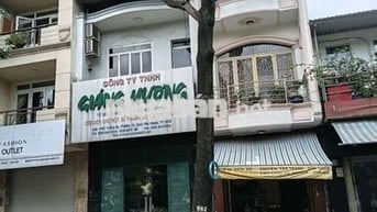 bán nhà mặt tiền Trường Sa Phú Nhuận giáp ranh Quận 3 Tân Bình