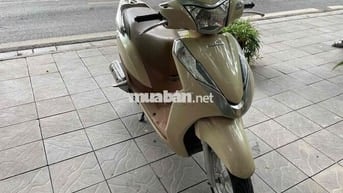 Honda Lead Vàng kem