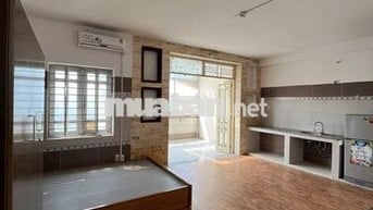 Pass căn hộ rộng rãi thoáng mát 40m vuông nội thất đầy đủ 