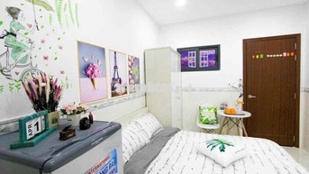 Studio full nội thất cửa sổ trời