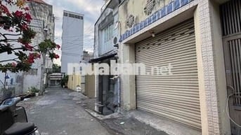 Bán nhà xưởng 138m2, HXH tránh, 1 trục ngay Trường Chinh, Tân Bình