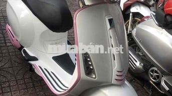 Piaggio Vespa Xe tay ga Trắng, Hồng