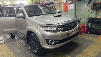 Toyota Fortuner 2016 Dầu Bạc