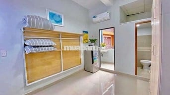 CĂN HỘ 1PN_THANG MÁY_BAN CÔNG_TÁCH BẾP_SIÊU RỘNG