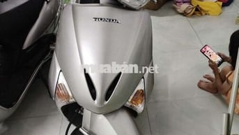 Honda Lead 110 Bạc Việt Nam