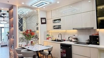 BÁN CĂN HỘ 3 PHÒNG NGỦ NỘI THẤT CAO CẤP TẠI ROYAL CITY