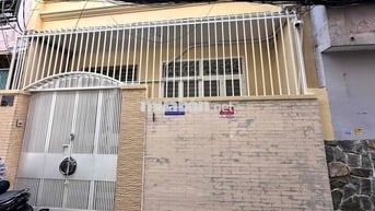 Cho thuê nhà nguyên căn đường CMT8