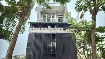 NHÀ Ở KINH DOANH - 4 PHÒNG NGỦ - CÓ NỘI THẤT - MẶT TIỀN KĐT PHƯỚC LONG