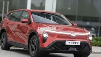 VF MPV 7 Đỏ Giảm Giá Cực Tốt  Trong Tháng 7