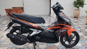 Airblade Fi đời 2010 úp Thái, máy nguyên zin