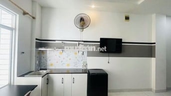 Phòng đầy đủ nội thất, cho thuê đầu tháng 8/2026. 