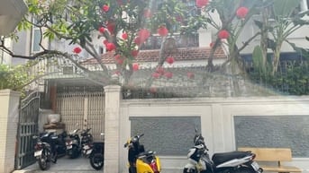 Biệt Thự Vườn Khu Sân Bay, 13m x 18m, 3 Tầng Sân Thượng, Khu VIP