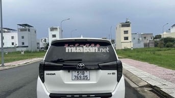 Toyota Innova E 2017 Trắng 7 chỗ
