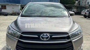 Toyota Innova Nâu 8 chỗ xe gia dinh đi rất kỉ