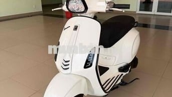 Gia đình cần bán Vespa Sprint 2015