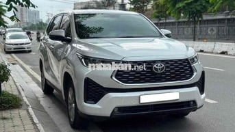 Toyota Innova Cross 2.0V 2025 8000 km Trắng