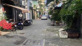 Chủ gửi bán GẤP nhà HXH 377/ Nguyễn Tri Phương, Quận 10