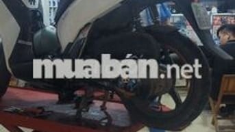 SYM Shark 125 Trắng