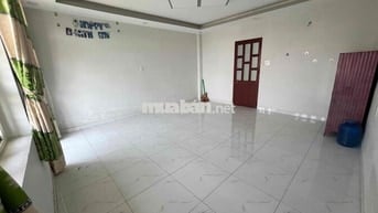 PHÒNG 35m2 BAN CÔNG RIÊNG, TOILET RIÊNG