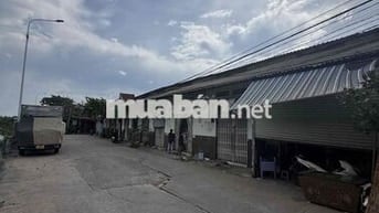cần bán gấp 11 phòng trọ mặt tiền đường xe hơi thông Bình Hòa 24