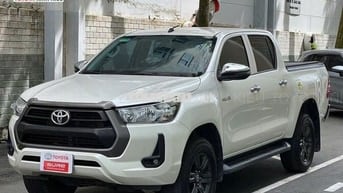 Toyota Hilux 2021 2.4AT 4x2 Trắng 73.000 km