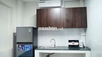 Cho thuê căn hộ dịch vụ mặt tiền đường Lạc Long Quân