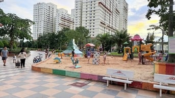 Cần bán căn hộ tầng cao, view sông
