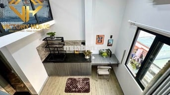 Phòng gác cao-Cửa sổ -Full nội thất-Gần Đh Văn Lang-Thang máy-An ninh