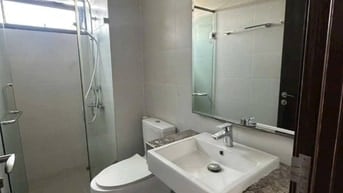 Chung Cư Res 11, Lạc Long QUân căn 87m2,3p ngủ, NTCB giá 15tr5/tháng