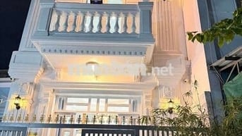 Bán Biệt Thự Mini 4 Tầng, 200m² Sàn, Đường 14m, Chỉ 8 Tỷ 7, Quận 7