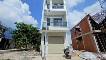 16 triệu-Nhà 3 lầu 3 phòng ngủ full nội thất mới khu dân cư Quang Vinh