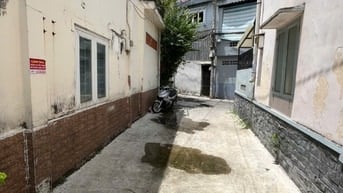 Nhà 1/ hẻm 3m gần MT Hòa Hưng. 5,5mx8,5m(46m2 CN).Nhà C4.Giá 6,5 tỷ