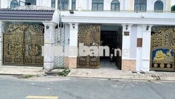 2Tỷ Có Biệt Thự 4 Tầng Gần Vin Hóc Môn-QL22, Chợ,Trường Học,UBND,BV,..